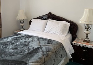 ITALIAN Suite in SUSAN’S VILLA B & B / Hotel Garni- in Niagara Falls, Canada