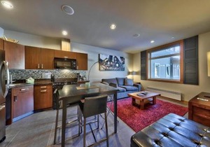 Kookaburra Lodge #202 By Bear Country