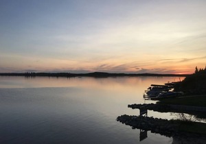 Lakefront Cabins for Rent, with private marina - Cabin 8