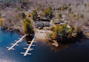 Lakeside Cottage On Muskoka Shores
