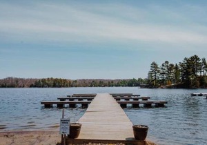 Lakeside Cottage On Muskoka Shores