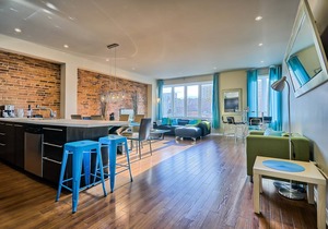 Large apartment with Roof terrace and Private parking at low cost