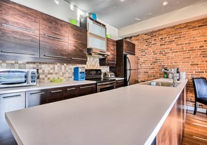 Large apartment with Roof terrace and Private parking at low cost