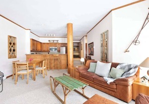 Large Townhome, Golf Course Views, Shared Hot Tub