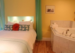 Leaside Manor by The Leaside Group