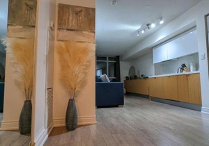 Lovely 2 Bed Condo in Downtown Toronto