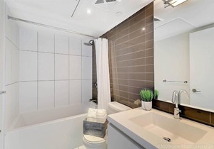 LUX 2 BR Suite with City Views