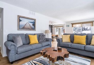 Luxurious Blue Mountain 3BR & 3BTH Walk-in to Village