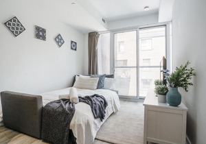 Luxury 2BR Condo steps from Subway