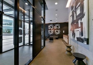 Luxury skyline condo in downtown FREE 24/7 parking