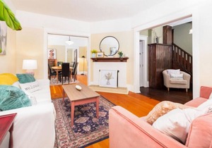 Magpie - Kebbie's Place · Charming Heritage Home Downtown Kelowna