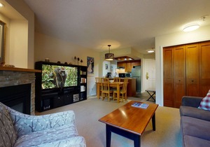 Marquise 206 Cozy Quiet 1 bedroom/1.5 bath Suite, Pool, Forest View, Ski in/Ski out