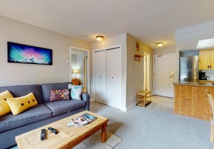 Marquise 316 1 bed/1 bath Suite, Pool, Ski in/Ski out on Blackcomb Mountain