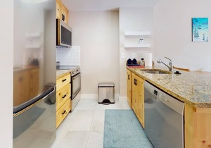 Marquise 316 1 bed/1 bath Suite, Pool, Ski in/Ski out on Blackcomb Mountain