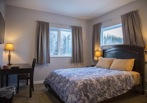 Midnight Sun Inn - Bed & Breakfast