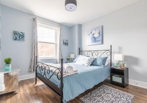 Modern 1BR Apt with King Bed - Little Italy