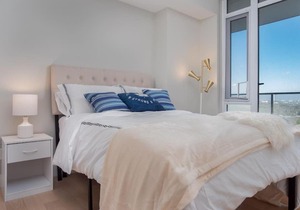 Modern 2 BR Near Stampede Rooftop Patio Gym