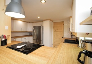 Modern Chalet + Nature + Family & Pet Friendly + Workspace + WiFi