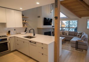 Montebello Whistler - Large luxury property, close to Whistler Village, Private Hot Tub