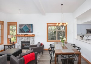 Mountain Star 16 - Ski in Walk out, Private Hot Tub, Fireplace