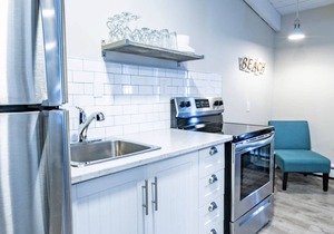 Mountain View Boutique Suite with contactless entry - The Lake at Blue Mountains