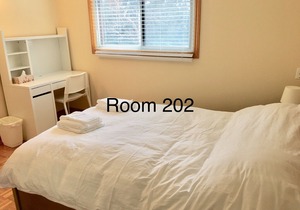 Near Pearson Airport Subway One Double Bed with Shared Bathroom-Room 202