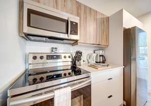 NEW Luxurious Brand New Modern Condo Parking Coffee Location!