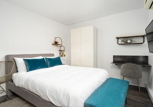 Newly renovated 1 bedroom Studio near Berri-UQAM