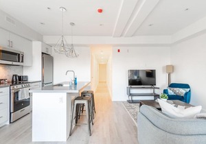 NEWLY RENOVATED - Luxury 3BR Apartment - Steps to High Park!