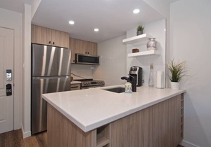 Newly renovated Quality 1 bedroom at the Marquise- heated pool, located on Free ski/village shuttle