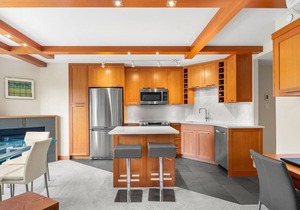 Newly Renovated Ski/Out Condo w/Pool, Hot Tub & Steam Shower