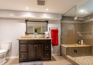 Niagara retreat (heated pool and hot tub)