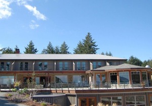 Oceanview King Bedroom - Mayne Island Resort