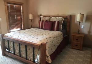 Osoyoos Lakeside Spacious Townhouse with 3 Bedrooms & 2.5 Baths!