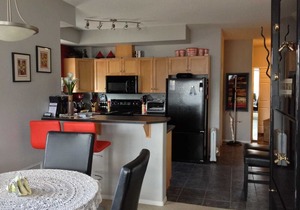 Panoramic Lake Views from 14 Flr 1BR+Den Resort at Sunset Waterfront Sleeps 6
