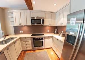 Pinnacle Ridge 30 - Ski in Ski out, Private Hot Tub, Wood Fireplace