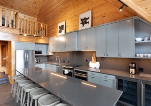 Pinnacle Ridge 34 - Ski in Ski out, Private Hot Tub, Recently Renovated, Gas Fireplace