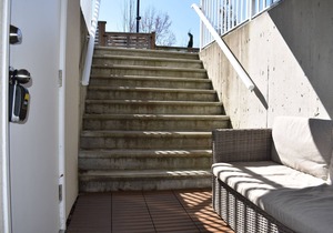 Private Guest Suite in North Vancouver H912202172