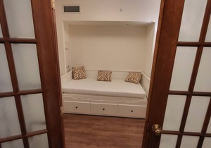 Queen st. West lux condo