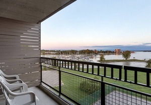 Ramada by Wyndham Belleville Harbourview Conference Center