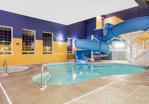Ramada by Wyndham Red Deer Hotel and Suites