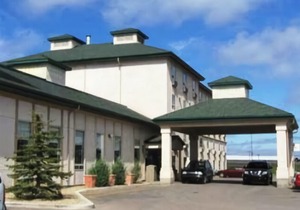 Ramada by Wyndham Red Deer Hotel & Suites