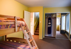 Rathtrevor Beachfront Condo - Fantastic Ocean Views! Sept. 3-10 & 17-30 Avail.!