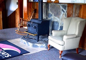 Red Shutter Inn