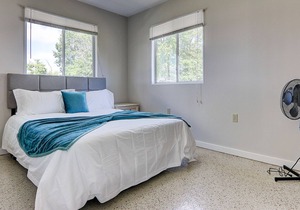 rice lake 2 bedrooms waterfront cottage