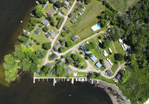 Rice lake 3 bedrooms waterfront cottage