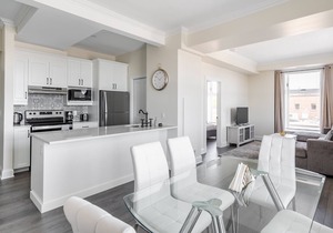 Rideau 2Br Signature Apartments. Free Parking