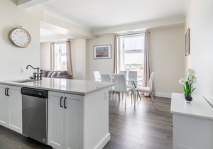 Rideau 2Br Signature Apartments. Free Parking