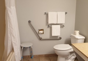 Riverland Inn & Suites