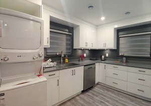 Sarla Villa Surrey 1 Bed Room 1 Washroom